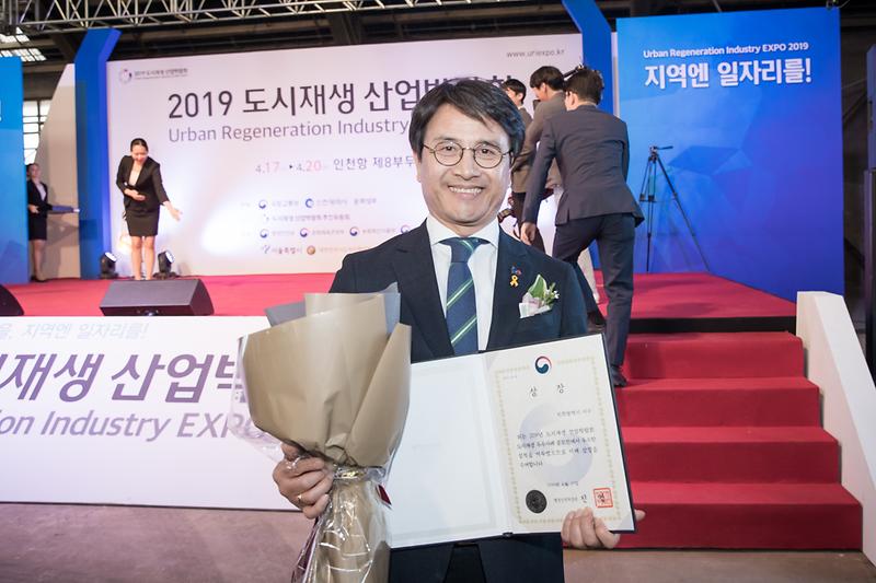 Young-1118.jpg 이미지