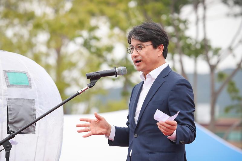 Young-1156-2.jpg 이미지