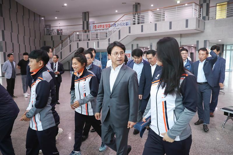 Young-1174.jpg 이미지