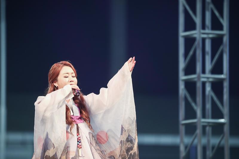 Young-1193.jpg 이미지