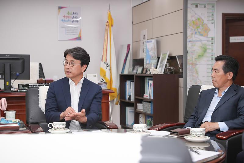 Young-1284.jpg 이미지