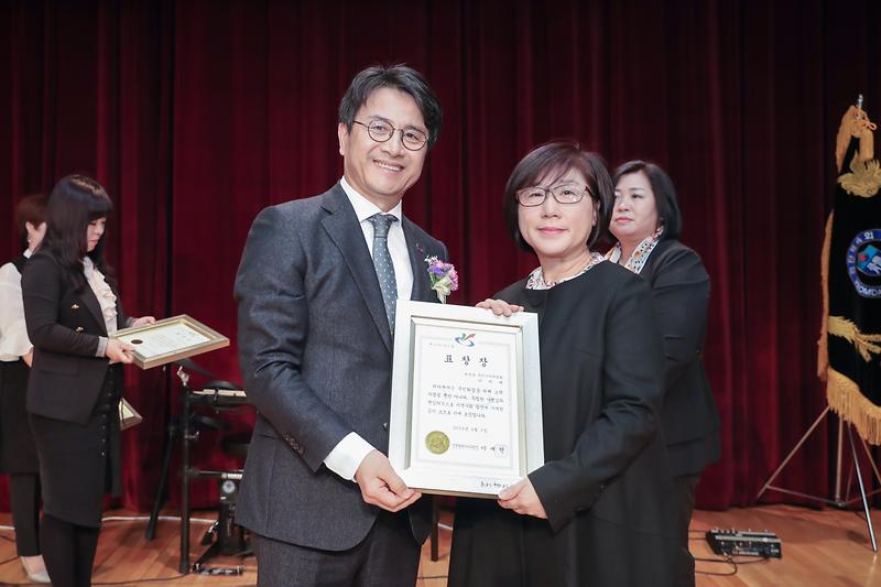 Young-1300.jpg 이미지