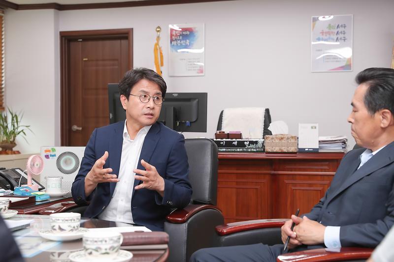 Young-1335.jpg 이미지