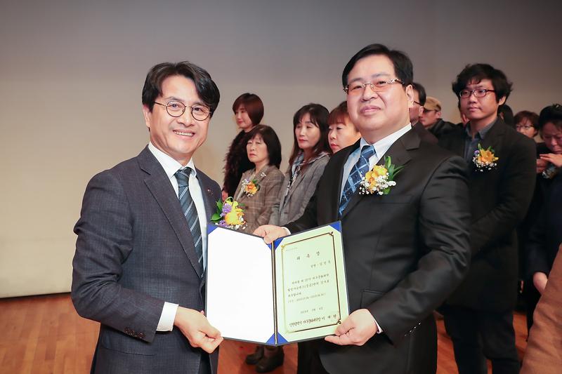 Young-1465.jpg 이미지