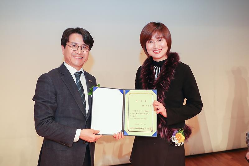 Young-1487.jpg 이미지