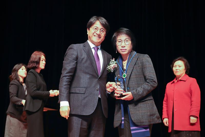 Young-1523.jpg 이미지