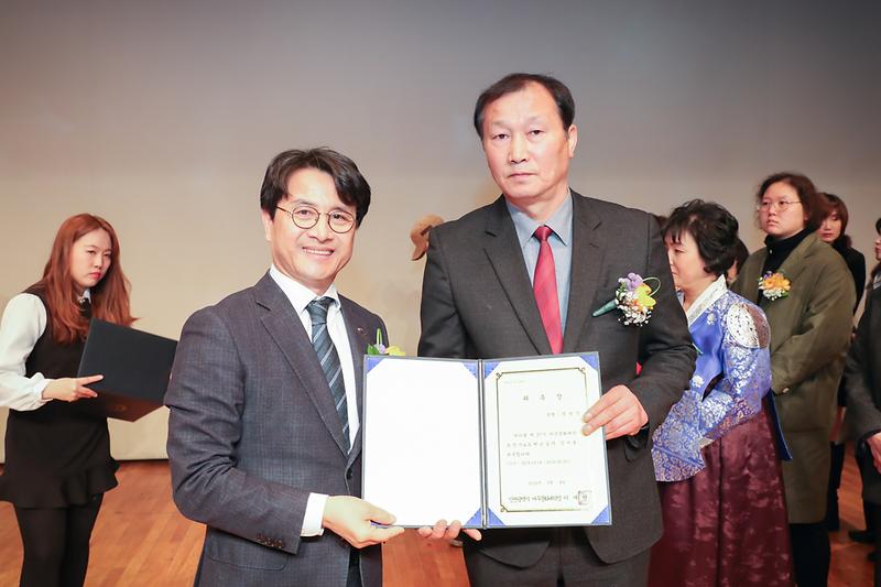 Young-1533.jpg 이미지