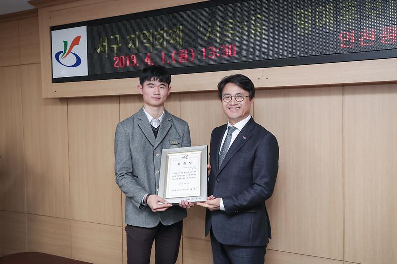 Young-1545.jpg 이미지