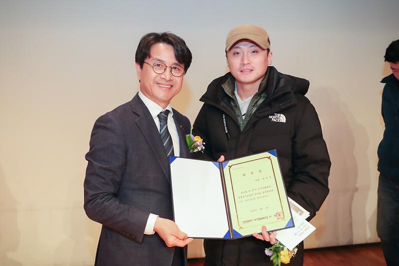 Young-1558.jpg 이미지