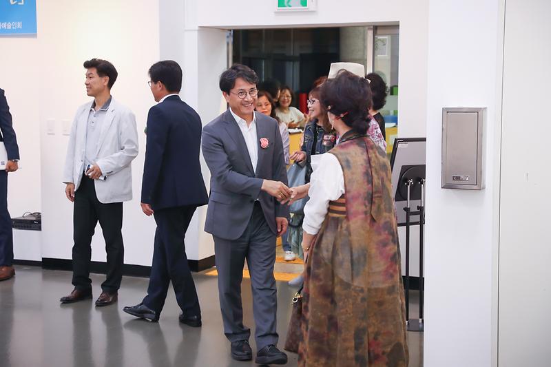 Young-1561.jpg 이미지