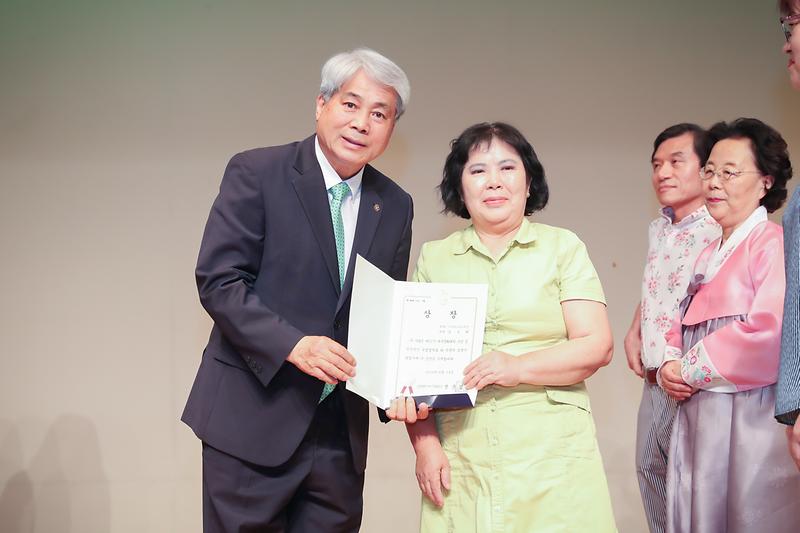 Young-1589.jpg 이미지