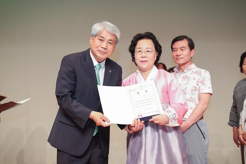 Young-1613.jpg 이미지