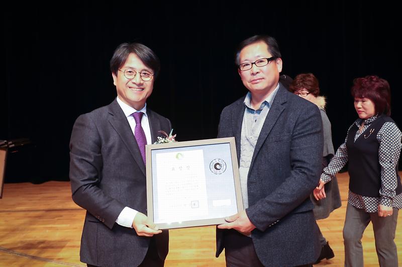 Young-1618.jpg 이미지