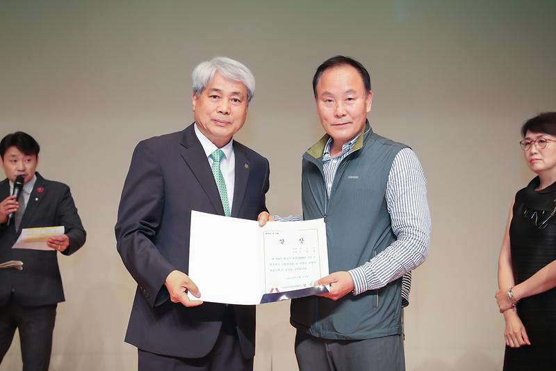 Young-1634.jpg 이미지