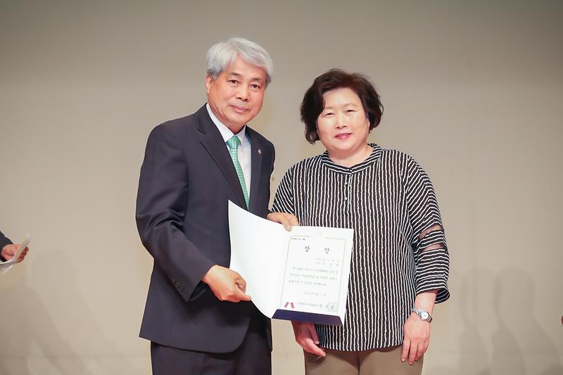 Young-1647.jpg 이미지