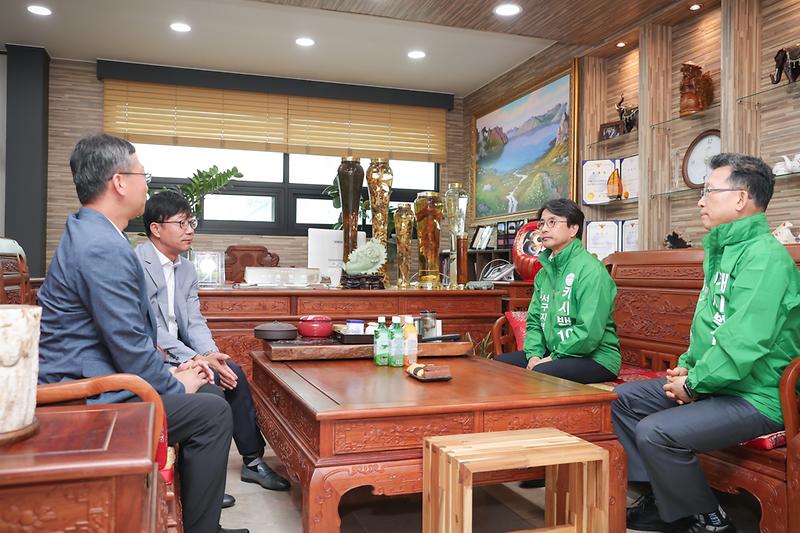 Young-1650.jpg 이미지