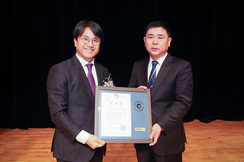 Young-1651.jpg 이미지