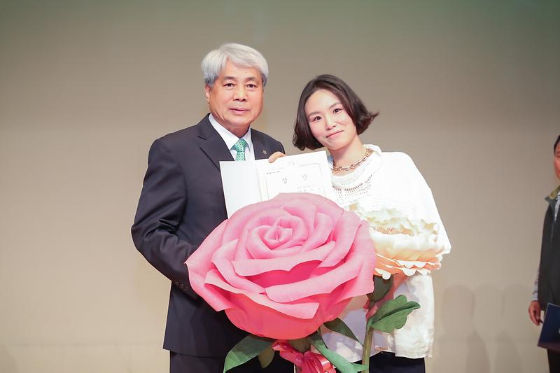 Young-1666.jpg 이미지