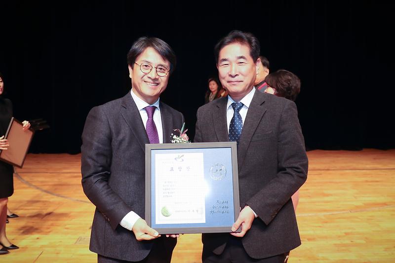 Young-1672.jpg 이미지