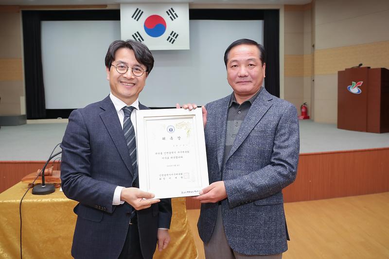 Young-1714.jpg 이미지