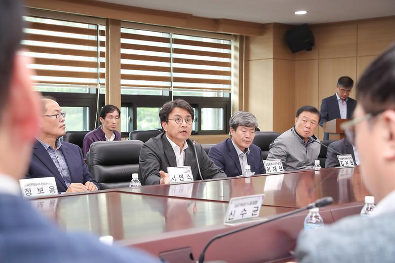 Young-1835.jpg 이미지