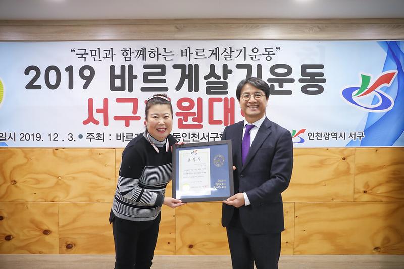 Young-1874.jpg 이미지