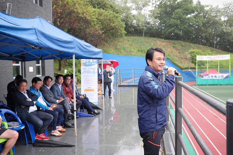 Young-1886.jpg 이미지