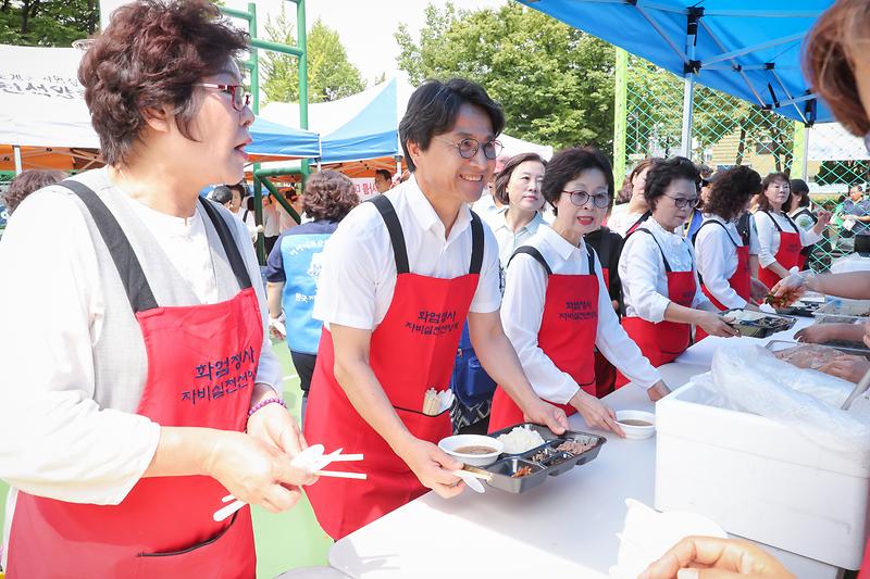 Young-1890.jpg 이미지