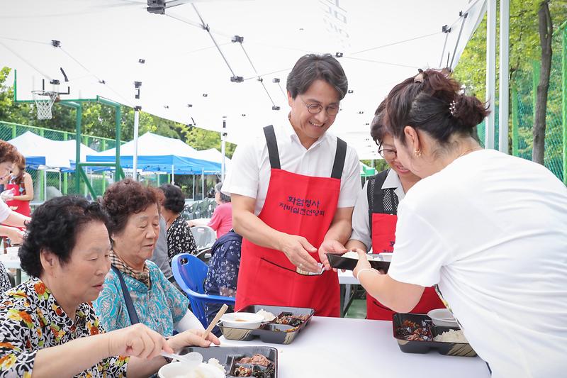 Young-1915.jpg 이미지