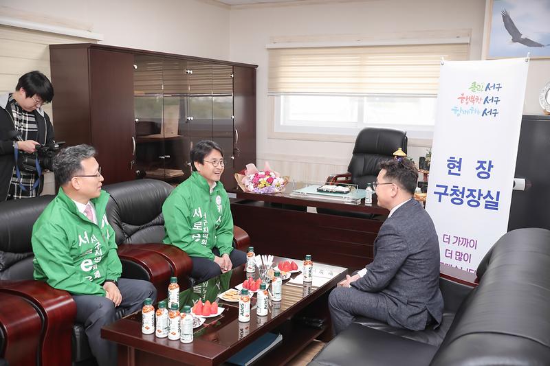 Young-1917.jpg 이미지