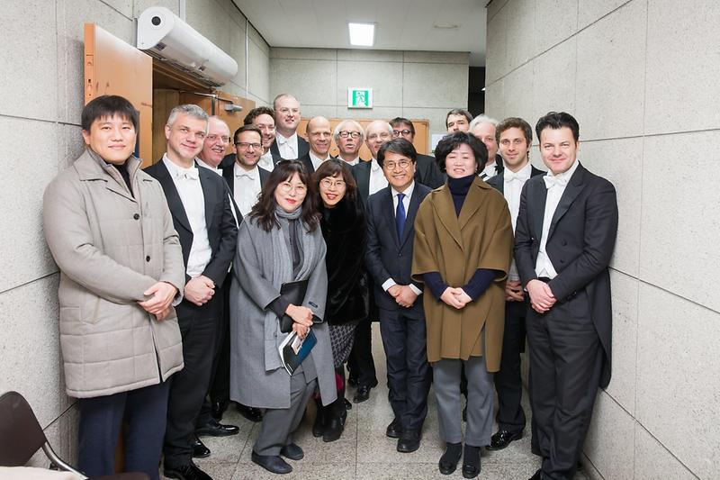 Young-1970.jpg 이미지