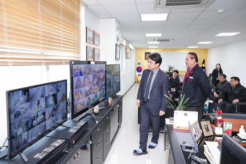 Young-1994.jpg 이미지