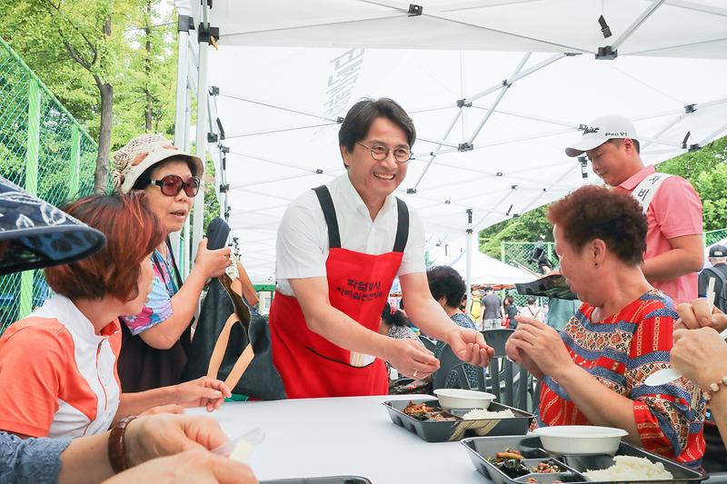 Young-2000.jpg 이미지