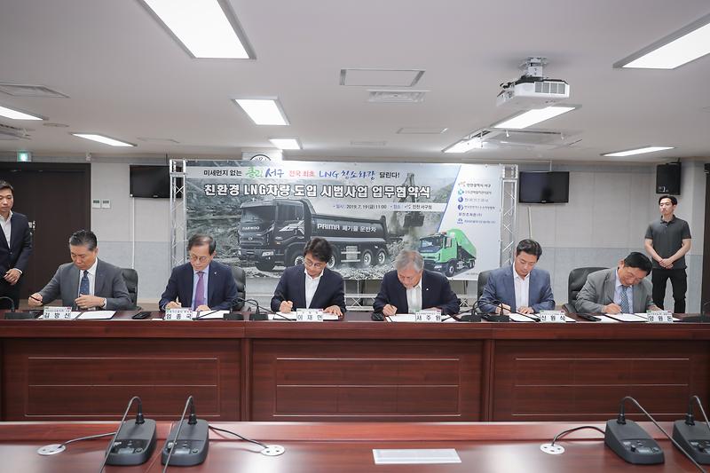 Young-2003.jpg 이미지