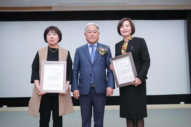 Young-2011.jpg 이미지