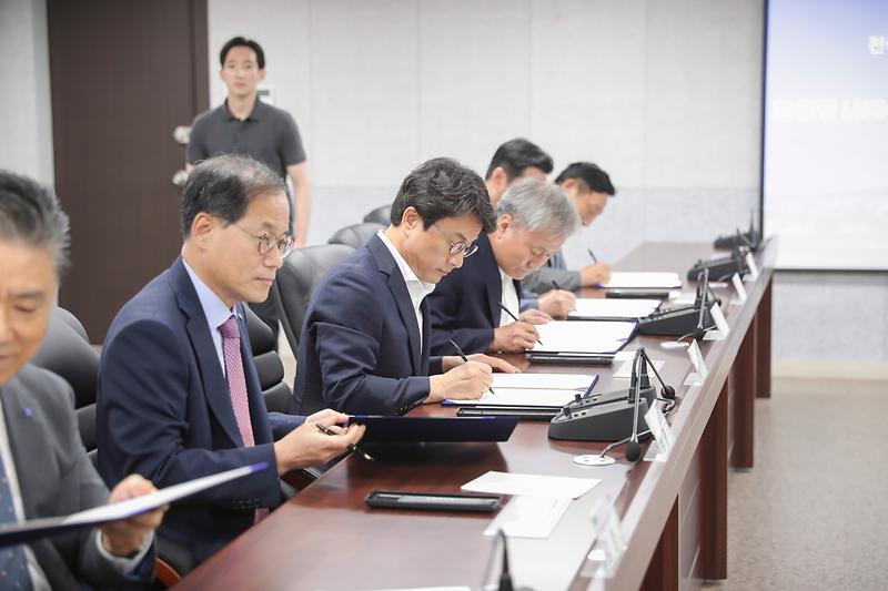 Young-2075.jpg 이미지