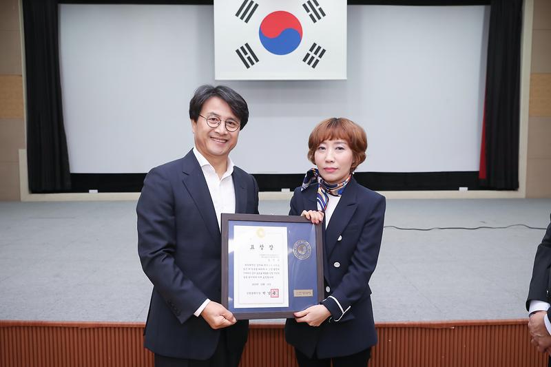 Young-2108.jpg 이미지