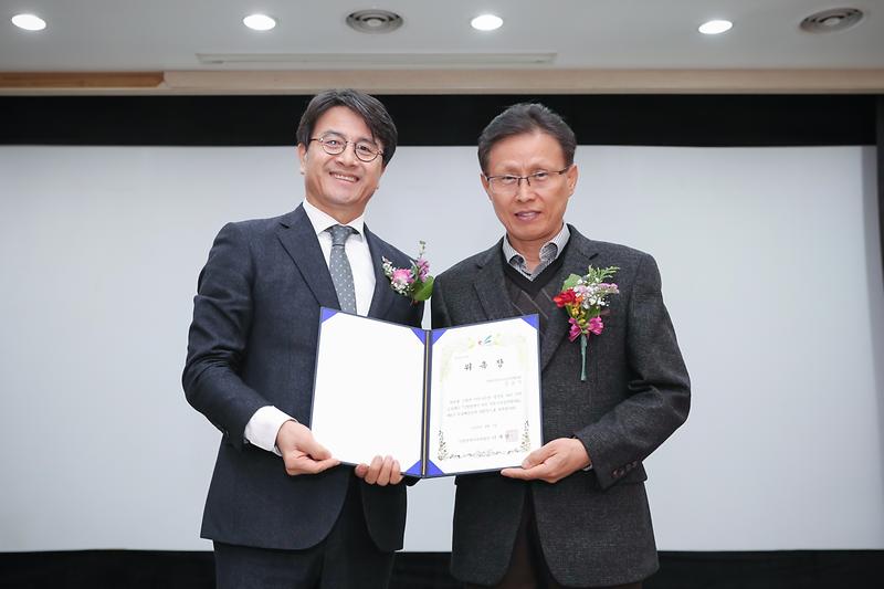 Young-2109.jpg 이미지