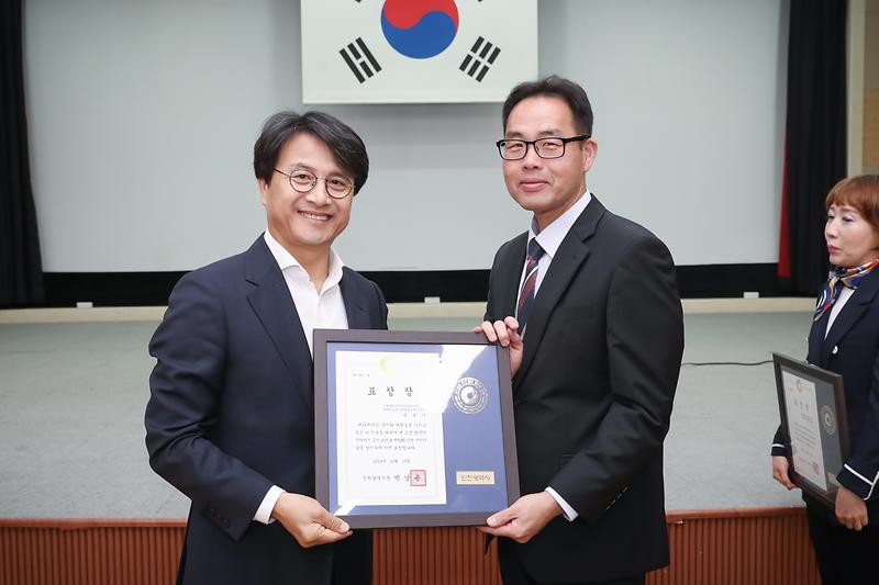 Young-2121.jpg 이미지