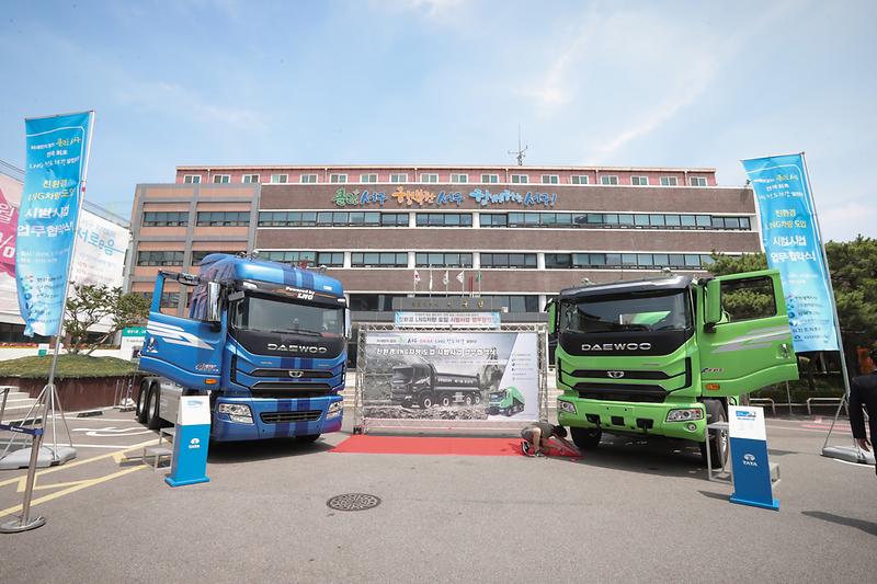 Young-2125.jpg 이미지