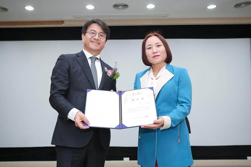 Young-2141.jpg 이미지