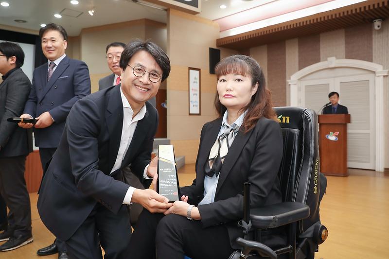 Young-2179.jpg 이미지