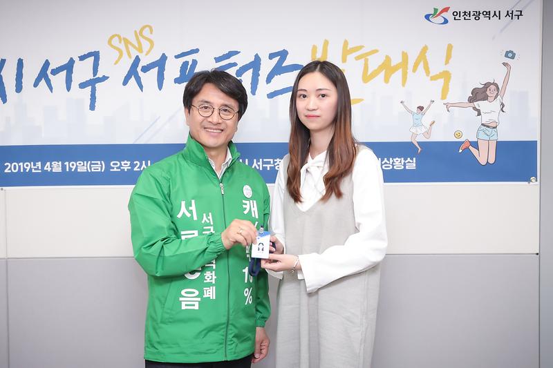 Young-2180.jpg 이미지