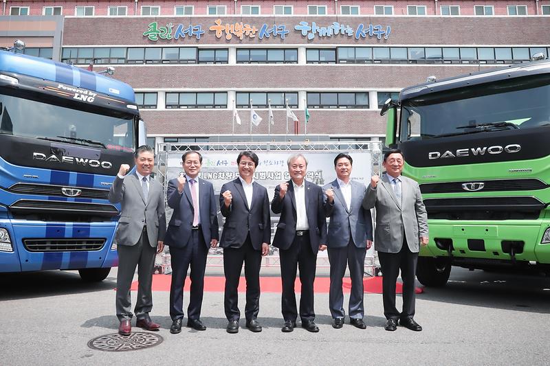 Young-2207.jpg 이미지