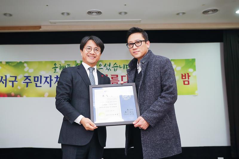 Young-2303.jpg 이미지