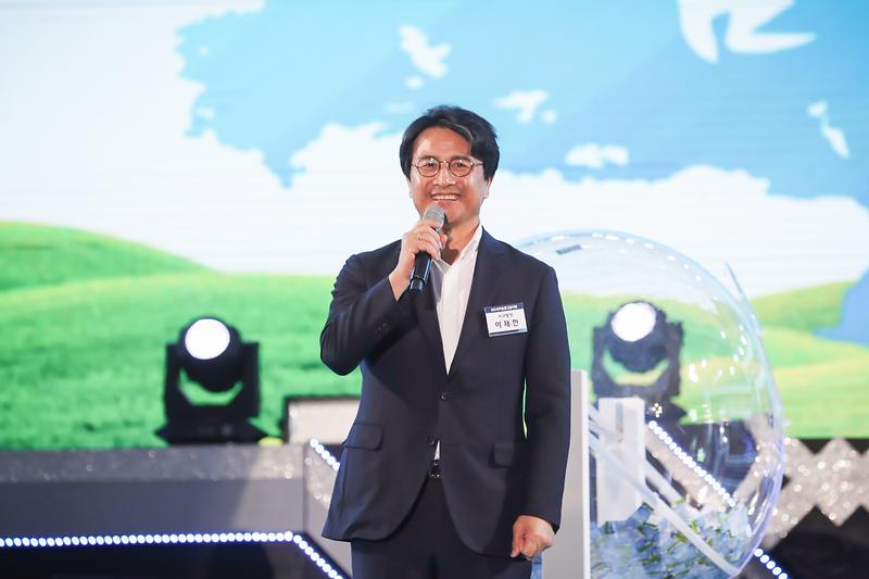 Young-2304.jpg 이미지