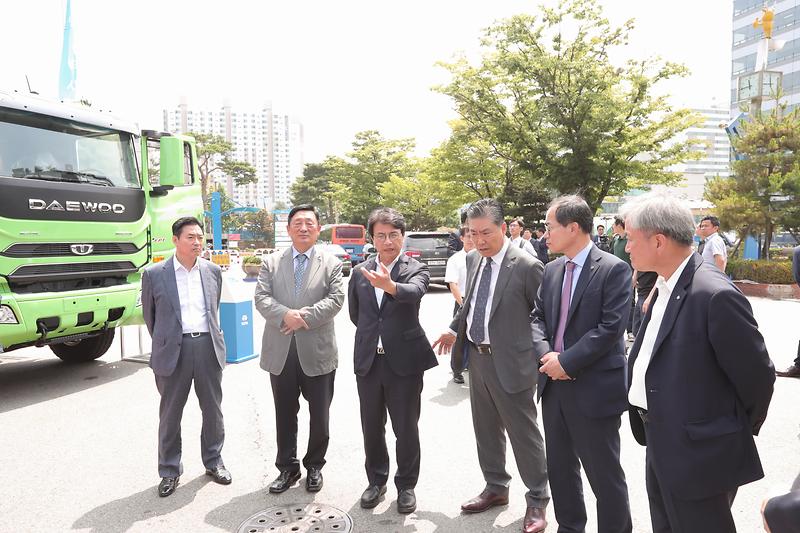 Young-2324.jpg 이미지