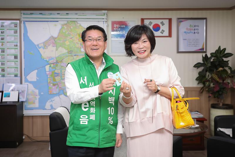 Young-2413.jpg 이미지