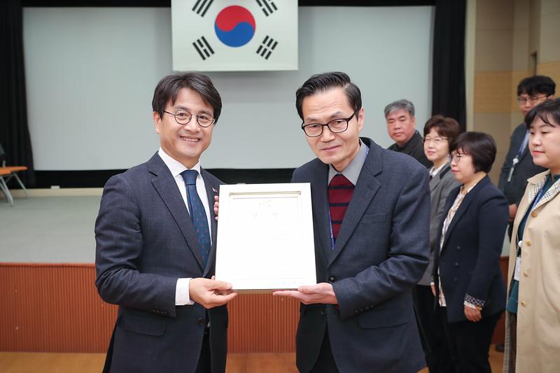 Young-2626.jpg 이미지