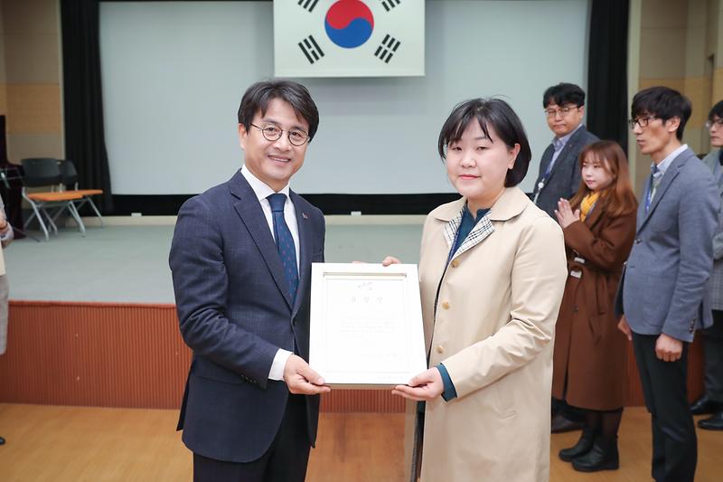 Young-2675.jpg 이미지